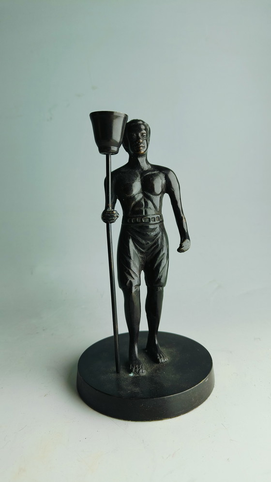 Image 1 of Antiker Kerzenständer des starken dunklen Mannes Ethnographisch