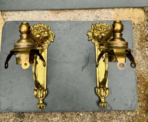 Par de apliques de pared barrocos con león