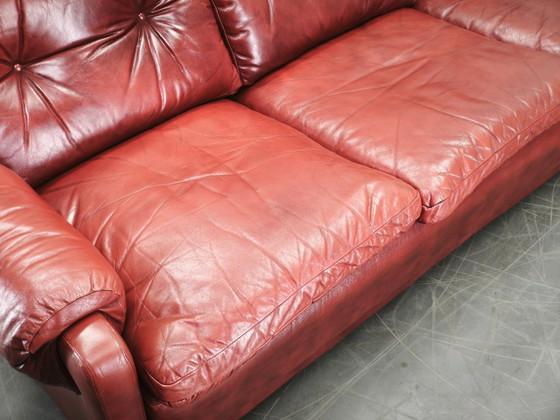Divano tre posti in pelle rossa danese moderno anni '70, design scandinavo, Divani 3 posti, Legno, Rosso (foto 10 di 15)