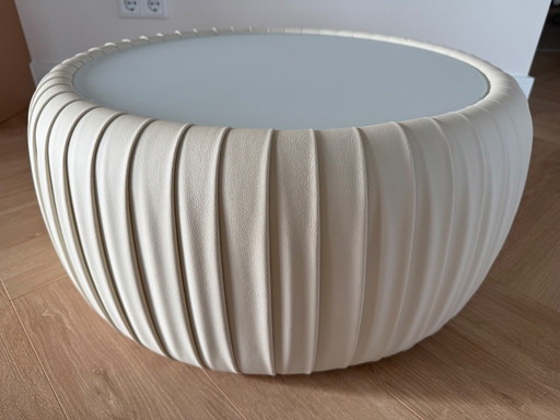 Mesa de centro de diseño Plisse de Tonin Casa