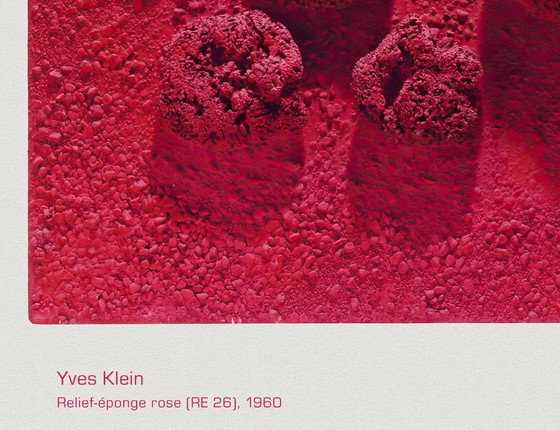 Yves Klein Relief-Éponge Rose (RE 26), 1960 - Poster 50×70 Cm – Affiches, Paper (photo 3 of 7)