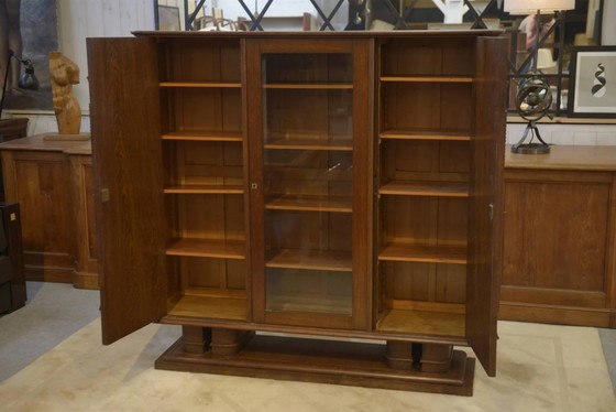 Brutalist display cabinet in oak by Charles Dudouyt, 1940s. – Wood, Glass, Art Deco (photo 3 of 15)