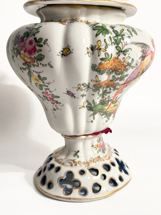 Vase brûleur à parfum en porcelaine française peinte à la main, années 1920 – Objets déco (photo 7 of 19)