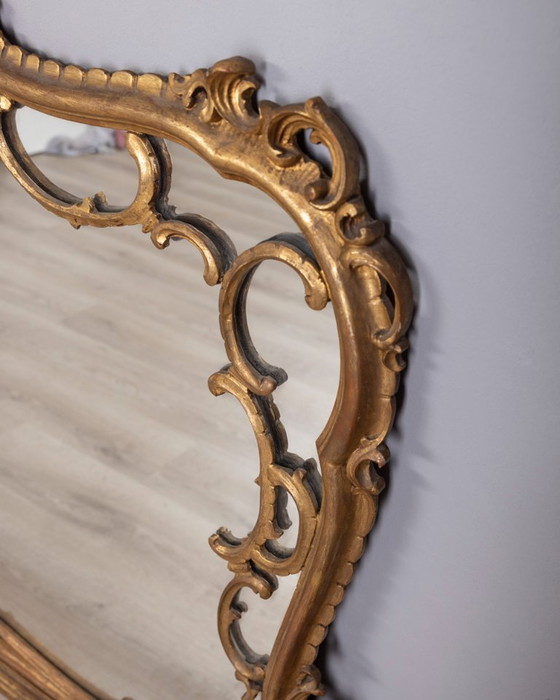 Image 1 of LARGE EARLY 20TH CENTURY BAROQUE STYLE GILDED WOOD WALL MIRROR