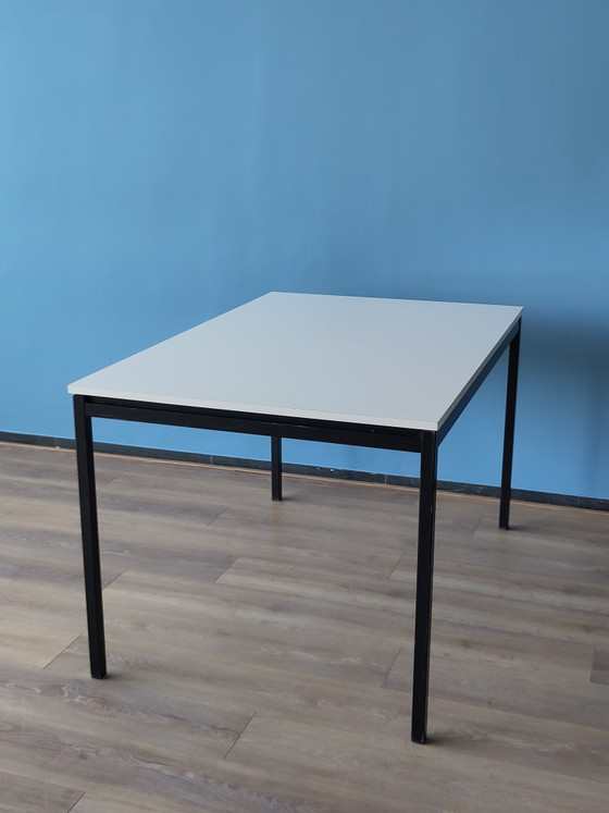 Image 1 of Pastoe extendable dining table