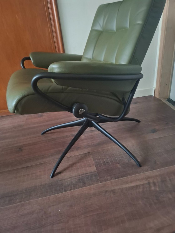 Stressless Armchair in perfect condition – Leather, Metal (photo 8 of 8)