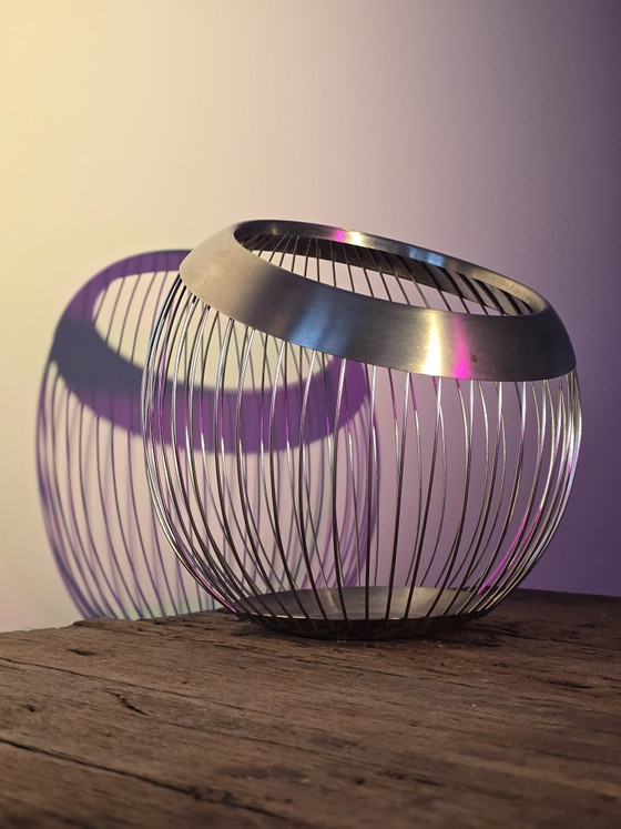 Image 1 of Classico del design: cestino/fruttiera in filo metallico Cromargan di WMF