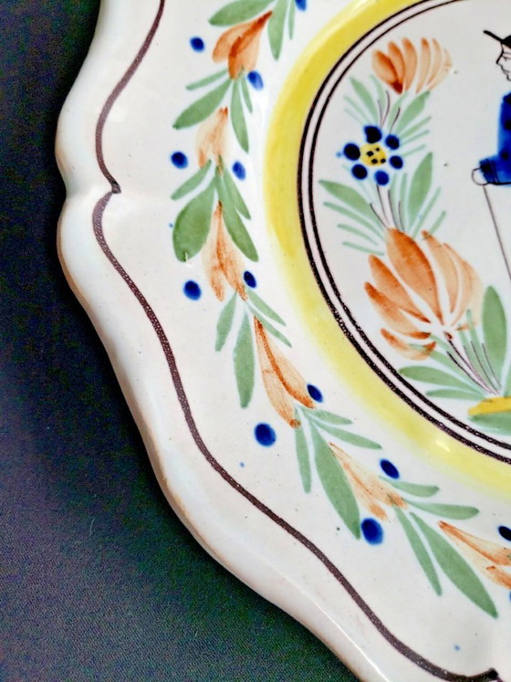 Large antique Quimper dish. Breton boy decor. – Crockery, Ceramic (photo 4 of 5)