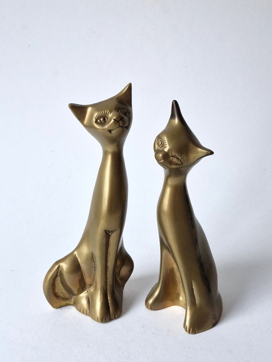 Image 1 of Twee massief koperen katten - 70s