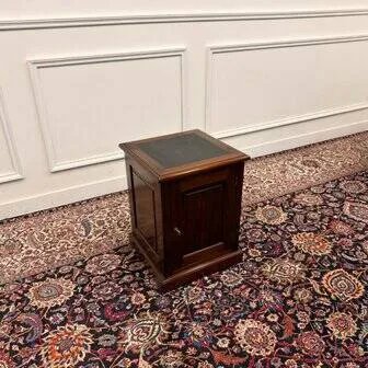 Cassettiera inglese classica, Credenze con vetrina, Pelle, Ottone, Marrone, Chesterfield (foto 12 di 12)