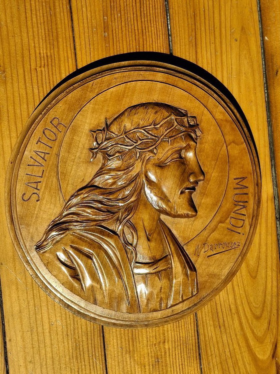 Image 1 of Tallado en un solo bloque de madera, firmado Cristo Salvador del Mundo.