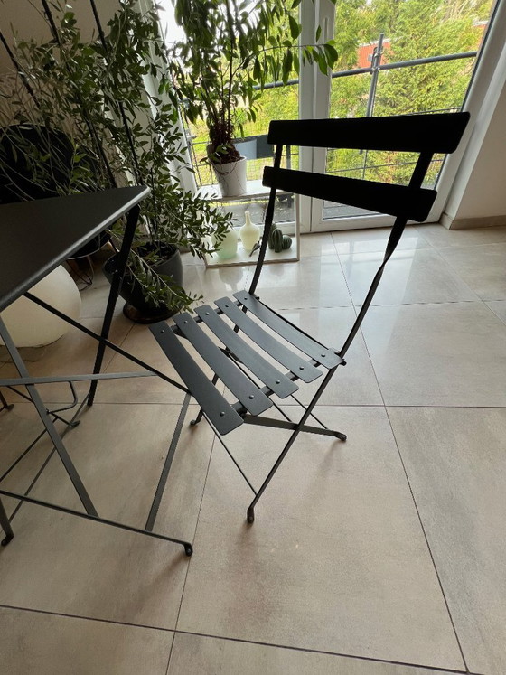 Fermob Bistro Set - Tafel 57x57 (Ref. 6042) + 2 Metalen Stoelen (Ref. 0101) - Carbone 47 – Tuinsets (photo 4 of 8)