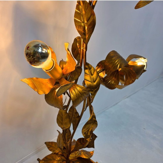 Image 1 of Lámpara floral de Hans Kögl con cuatro flores. Totalmente dorada y hecha a mano.