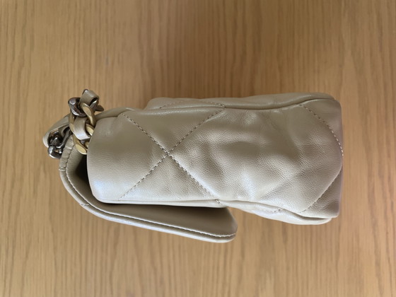 CHANEL 19, small beige – Borse a tracolla, Metallo (photo 3 of 13)