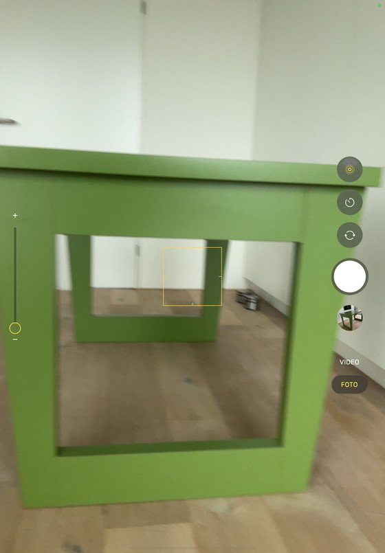 Image 1 of Modern Bureau/tafel ontworpen door Tamar Tonnema