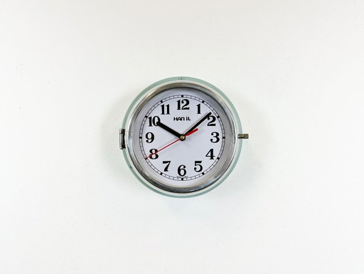 Reloj de pared vintage con barco Hanil azul, década de 1980