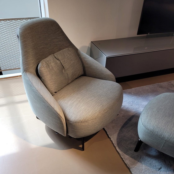 Image 1 of Leolux Jill armchair with pouf