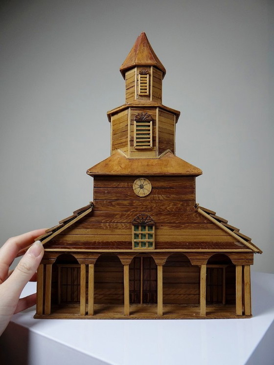 Image 1 of Modelo de iglesia de madera antigua de los años 50-70 "Iglesia Nercón Chiloé Chile"