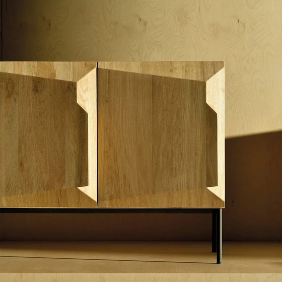 Image 1 of Ethnraft trapdressoir 4 deurs 