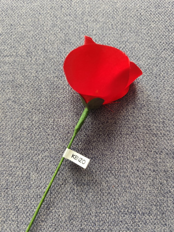 Image 1 of Kenzo Poppy Flower di KENZO – papavero artificiale | raro articolo promozionale