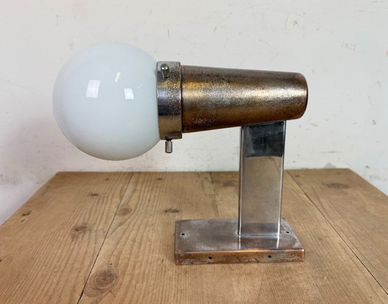 Image 1 of Vintage Art Deco wandlamp met opaalglas, jaren 30