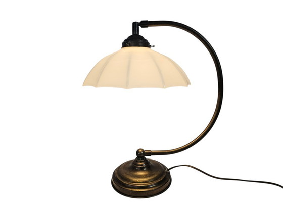 Image 1 of Banker's lamp - table lamp - opaline - brass - 3rd quarter of the 20th century