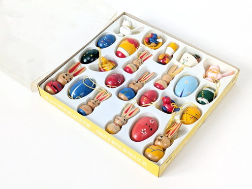 Set of 24 Vintage Easter Hand Painted Wooden Ornaments, Germany 1980s, Original Box
