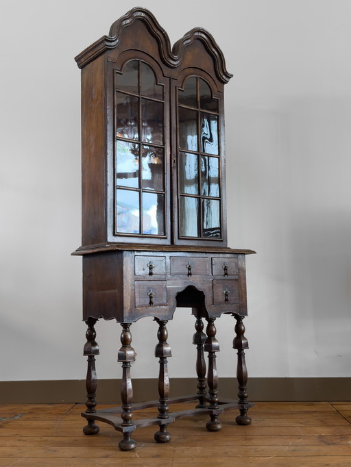 18e-eeuwse William and Mary vitrinekast