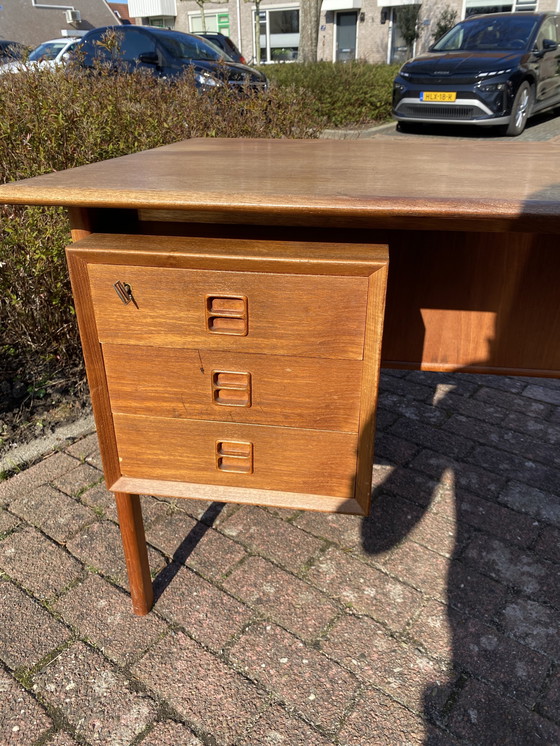 Image 1 of Directiebureau jaren 60 teakhout 