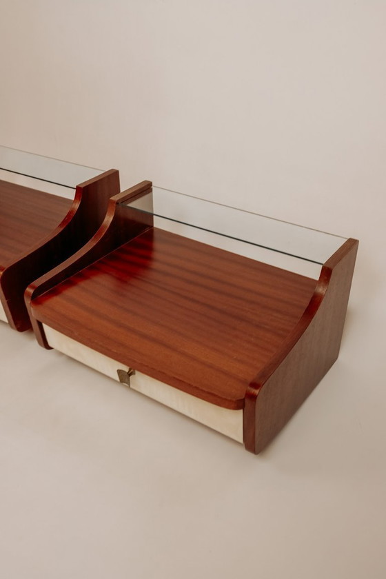 Image 1 of 2 tables de chevet flottantes vintage milieu du siècle