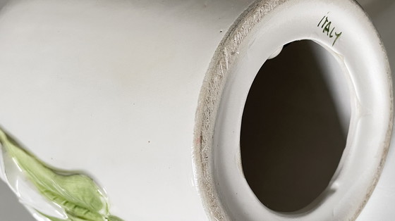 Image 1 of Lampada in ceramica italiana con fiori di arum