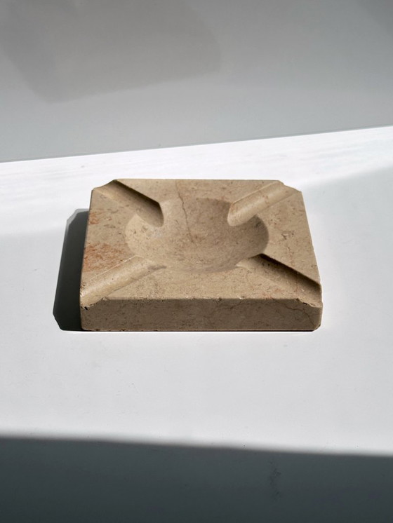 Image 1 of Posacenere vintage in travertino anni '70 Italia Pietra Beige Marmo Carrara Metà secolo
