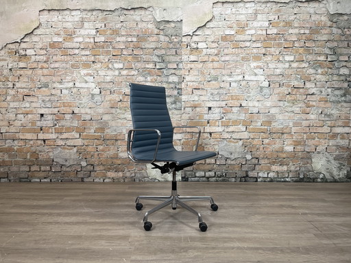 Vitra EA119