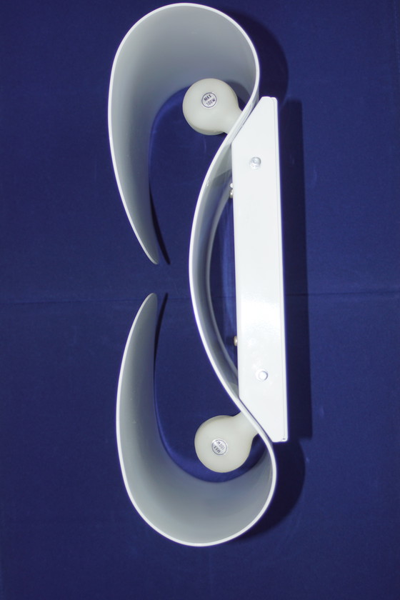 Image 1 of 1x Flos Foglia