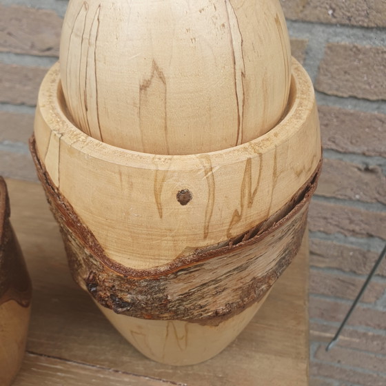 Set di 2 vasi in legno torniti a mano con bordo in corteccia (30 cm e 24 cm) – Oggetti decorativi, Wood (photo 9 of 14)