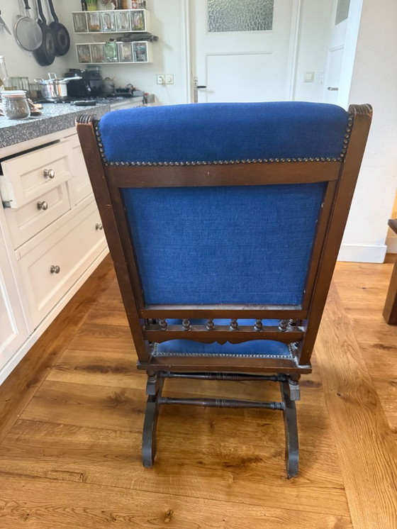 Image 1 of sedia a dondolo in legno