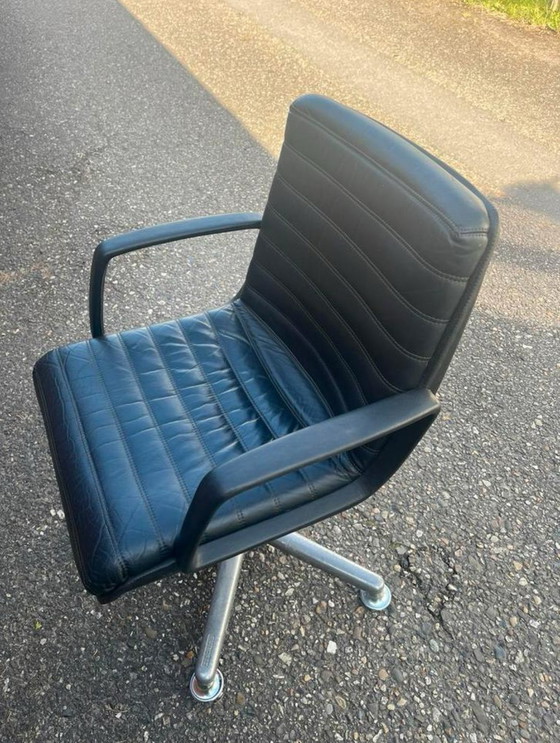 Image 1 of Eurosit Bürostuhl, schwarzes Leder, Metallgestell