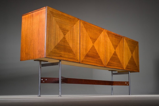 Image 1 of GLR-230 dressoir van palissanderhout, ontworpen door Rudolf Bernd Glatzel, jaren 60.