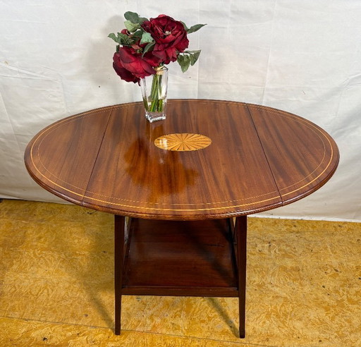 Antique Edwardian Mahogany Oval Drop Leaf Side Table (Circa 1900–1930) A beautiful antique Edwardian oval drop leaf side table
