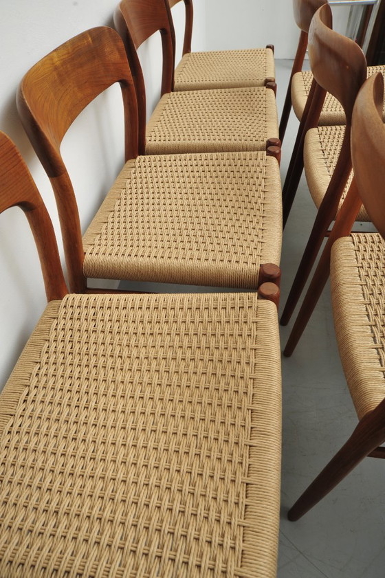 Image 1 of 4x Esszimmerstühle Modell 75 aus Teakholz von Niels Otto Møller für J. L. Møller Möbelfabrik (1950er)