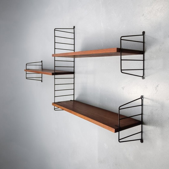 Étagère murale en teck style échelle, conçue par Nisse et Kajsa Strinning, String Design, années 1960, Suède (photo 3 of 7)