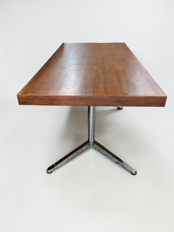 Image 1 of Groot vintage directiebureau in de stijl van Florence Knoll – 200 cm x 100 cm, walnoot en chroom