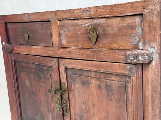 Image 1 of Commode traditionnelle chinoise | XIXe siècle | Bois d'orme