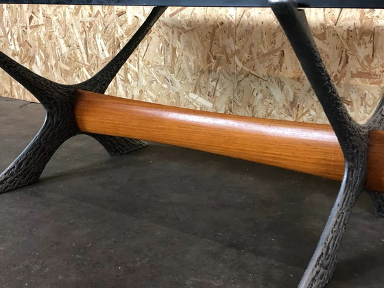 Image 1 of Tavolo da caffè anni '60 e '70 con piano in vetro e metallo in teak