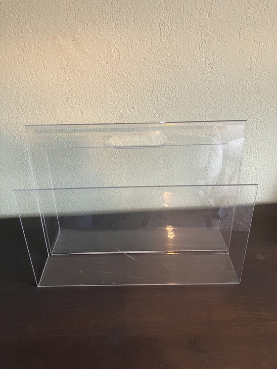 Image 1 of Porte-magazines vintage en acrylique