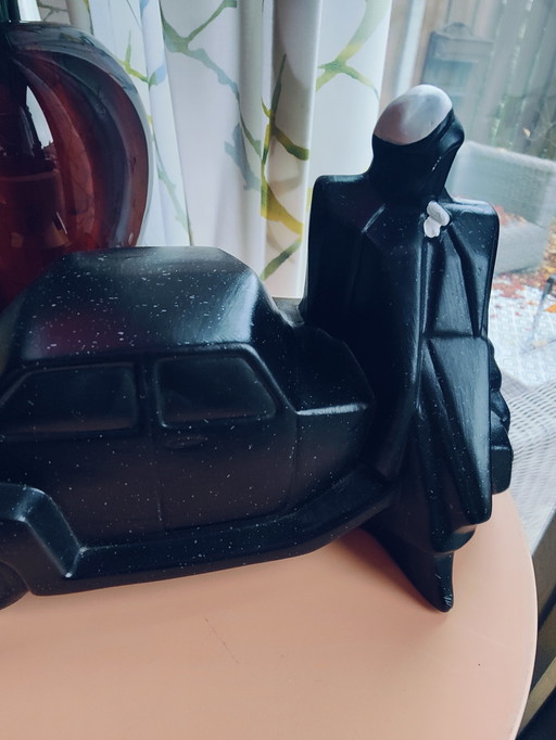 Céramique des années 80. Citron vintage avec un homme, noir et blanc