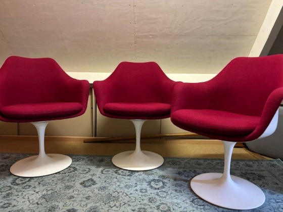 Image 1 of 4 x Tulip Saarinen swivel armchair