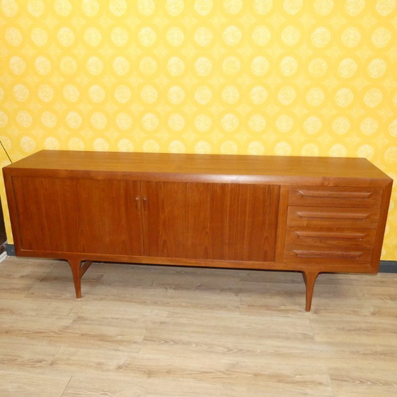 Image 1 of Credenza in teak di Ib Kofod-Larsen per Faarup Møbelfabrik Divisorio per ambienti indipendente del 1960 Porte a tamburo