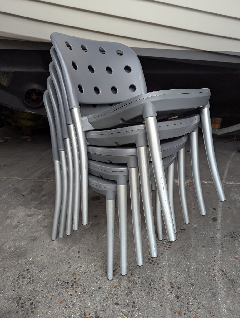 5x Halifax Minni chairs by Citterio | €337 | Whoppah