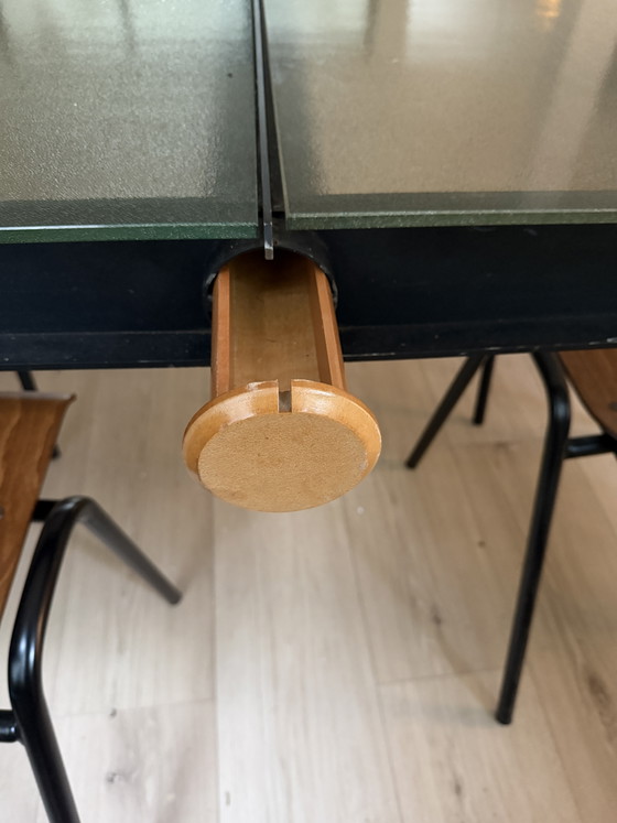 Tavolo da pranzo industriale vintage con piano in vetro + 6 sedie in legno (stile Bugholt) – Set da pranzo (photo 2 of 6)